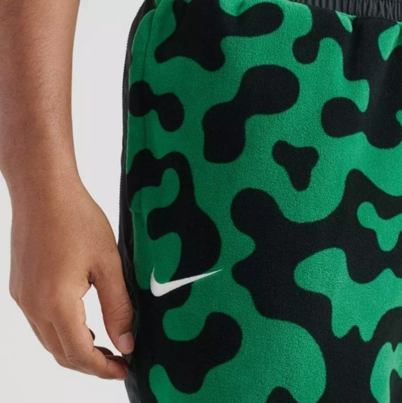 Nike NYC Parks camo fleece jogger pants size XL - Picture 4 of 4